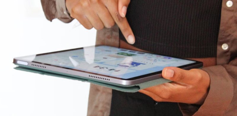 pq-mobile-features-interactive-touch-screen